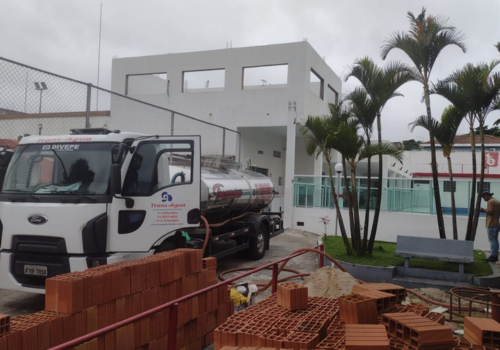 Abastecimento de água para obras